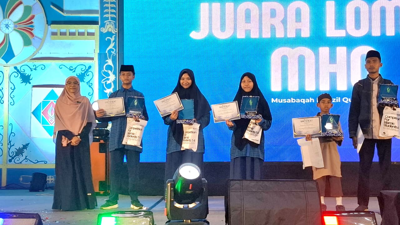 Santri Al-Fattah Borong Juara di Perlombaan MHQ 5 Juz Tingkat Nasional